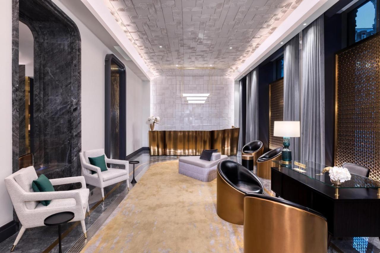 Matild Palace, A Luxury Collection Hotel Budapeste Exterior foto The lobby of the hotel