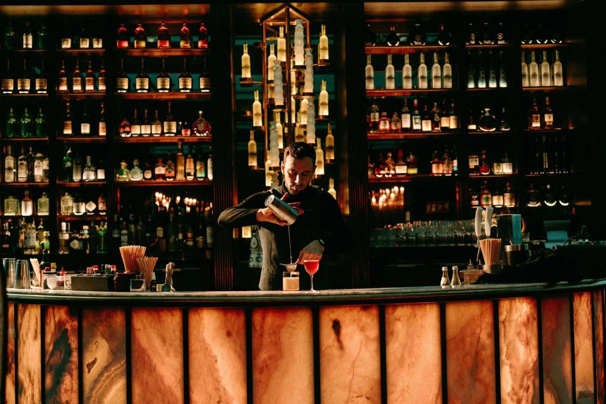 Matild Palace, A Luxury Collection Hotel Budapeste Exterior foto The bar at the Mandarin Oriental, Bangkok