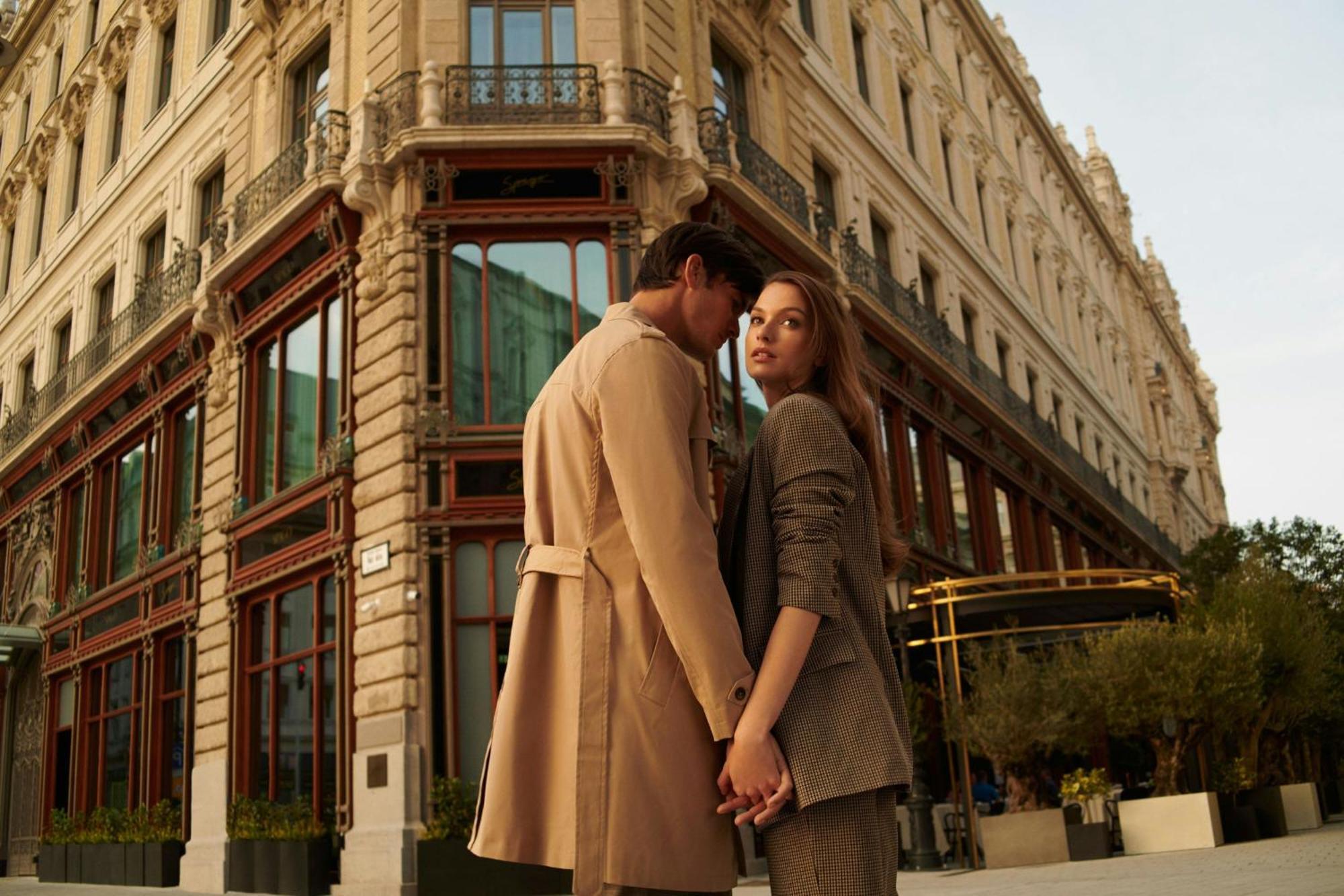 Matild Palace, A Luxury Collection Hotel Budapeste Exterior foto The hotel's main entrance